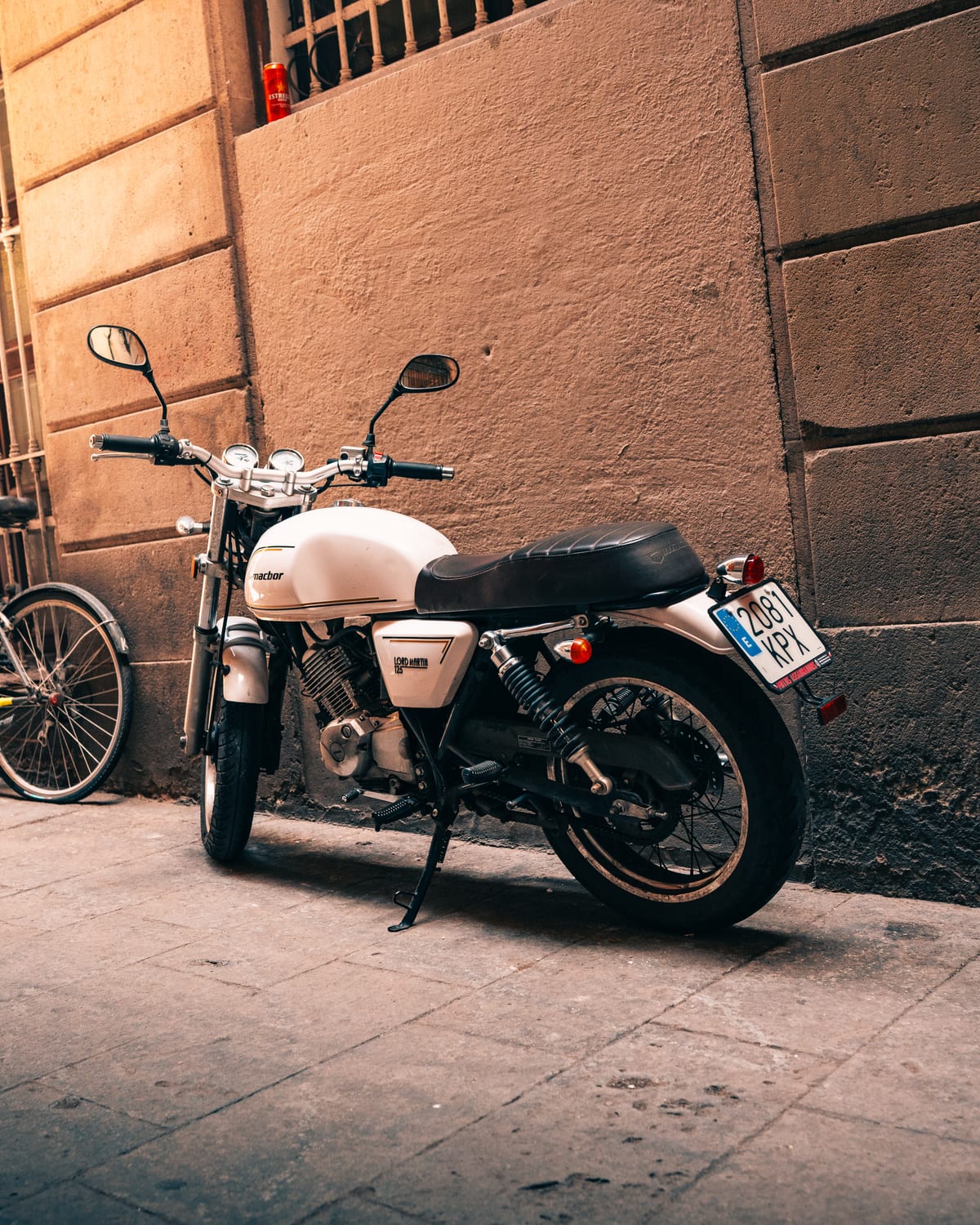 EXPLORING SPAIN — Moto