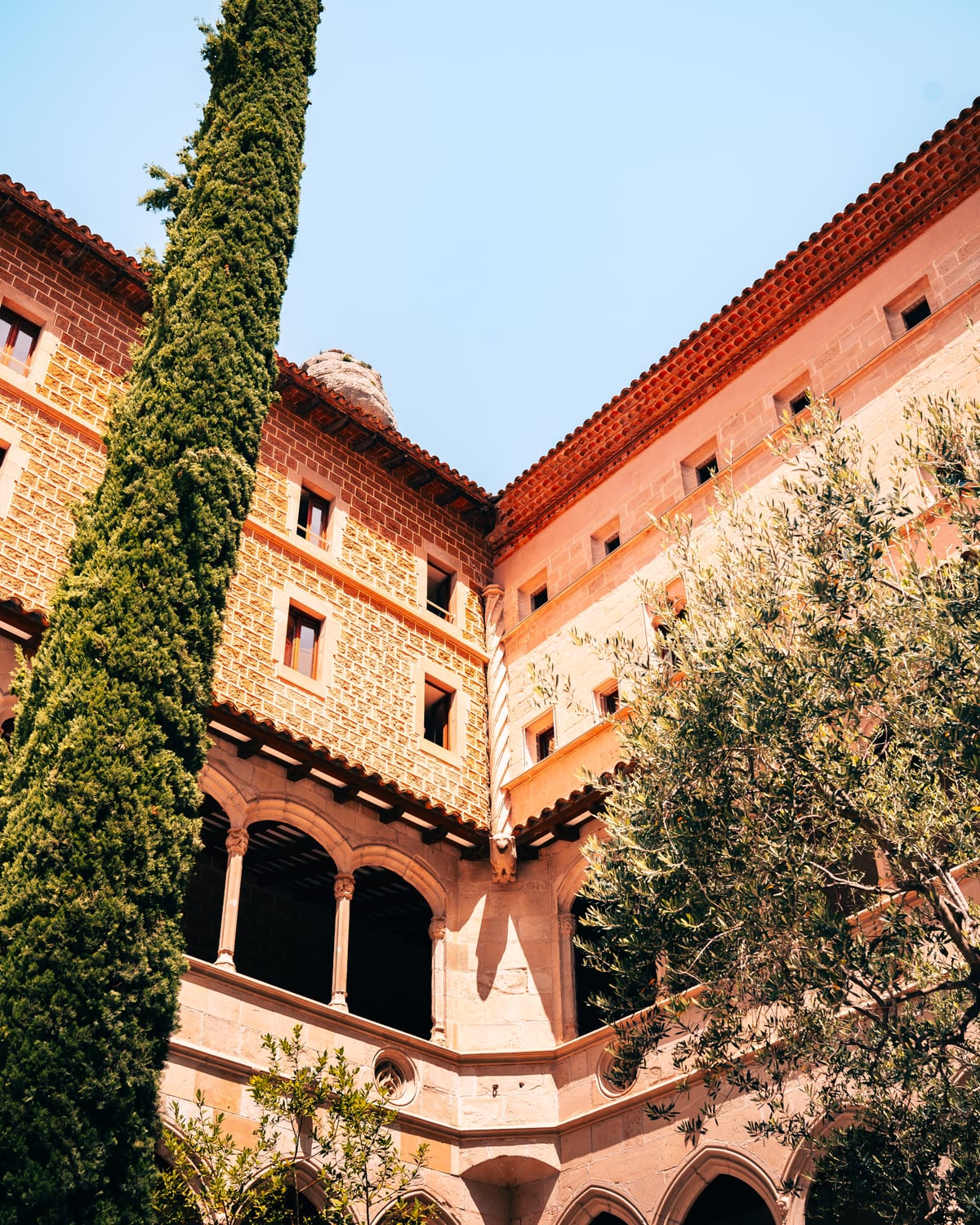 EXPLORING SPAIN — Closing