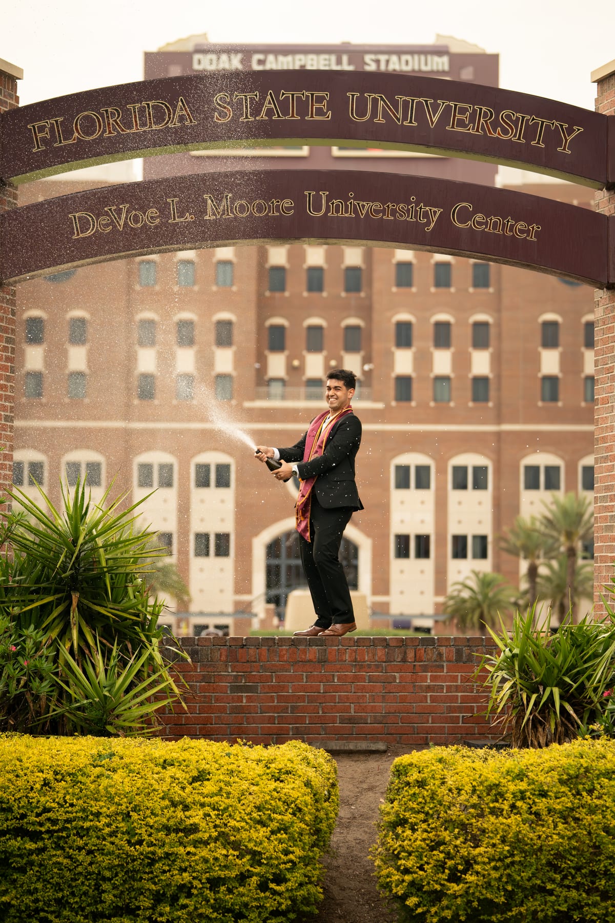 GRADUATION PHOTOS — Champagne a