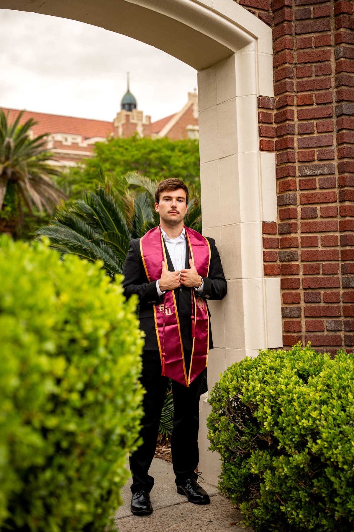 GRADUATION PHOTOS — Portrait c