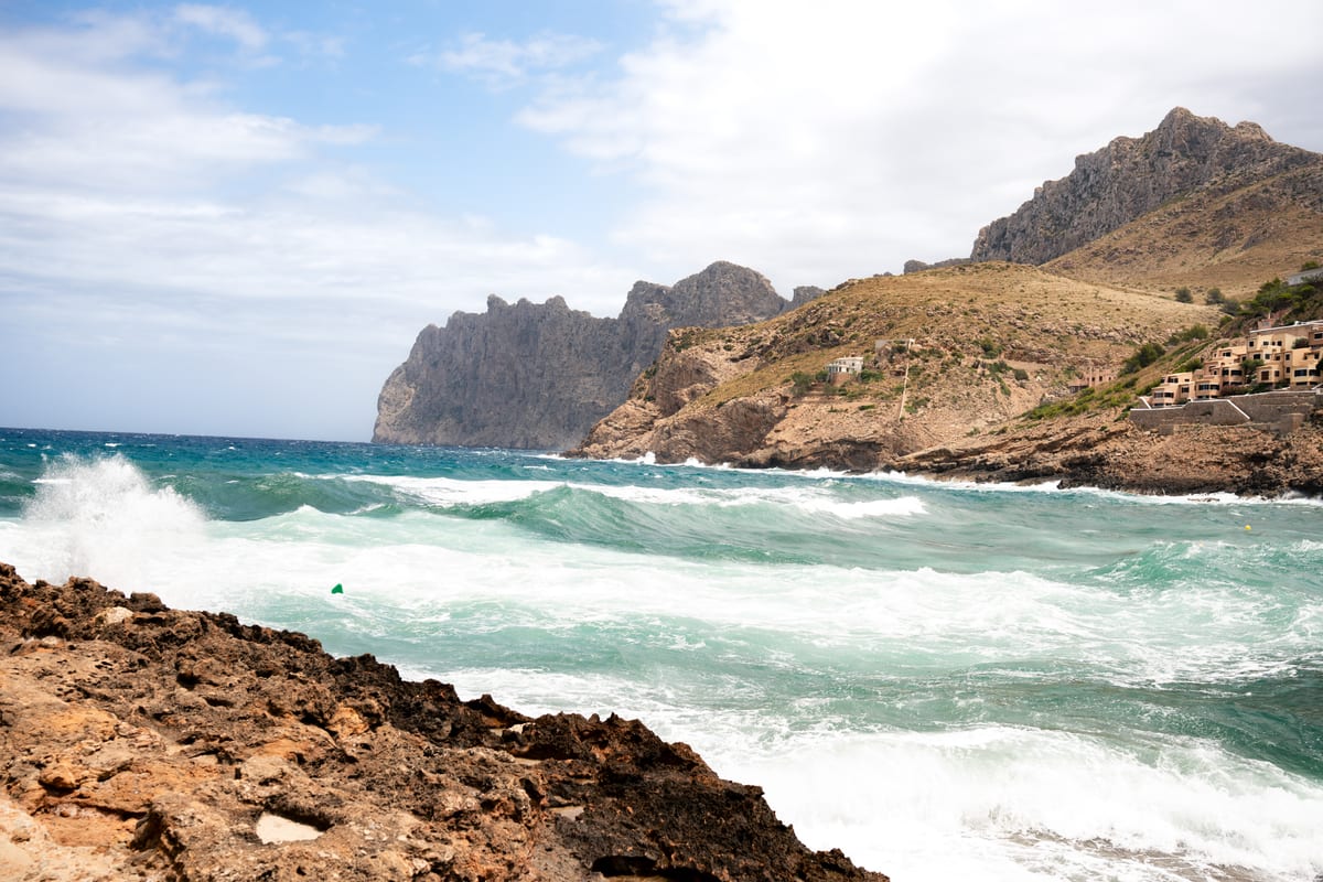 HIKING THROUGH MALLORCA — Approach