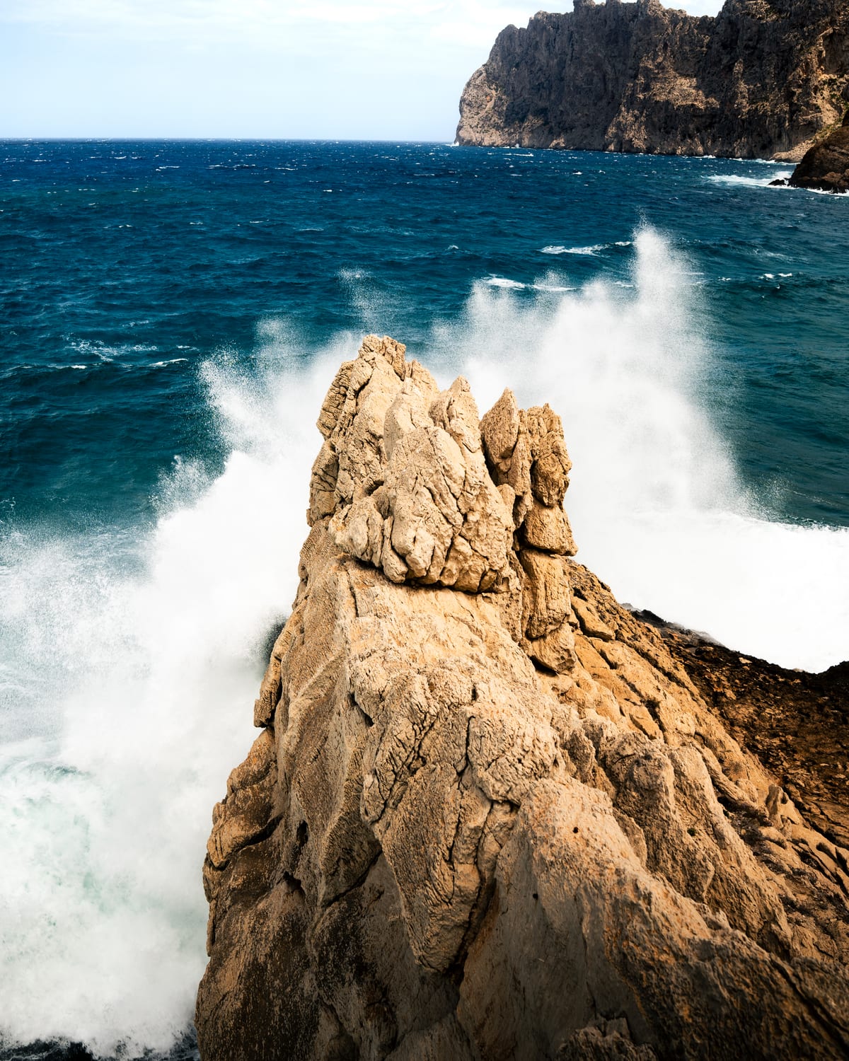 HIKING THROUGH MALLORCA — Wave b