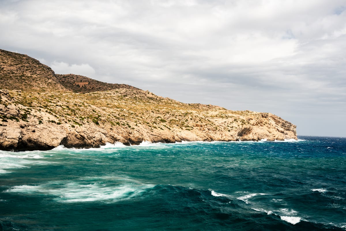 HIKING THROUGH MALLORCA — Calm