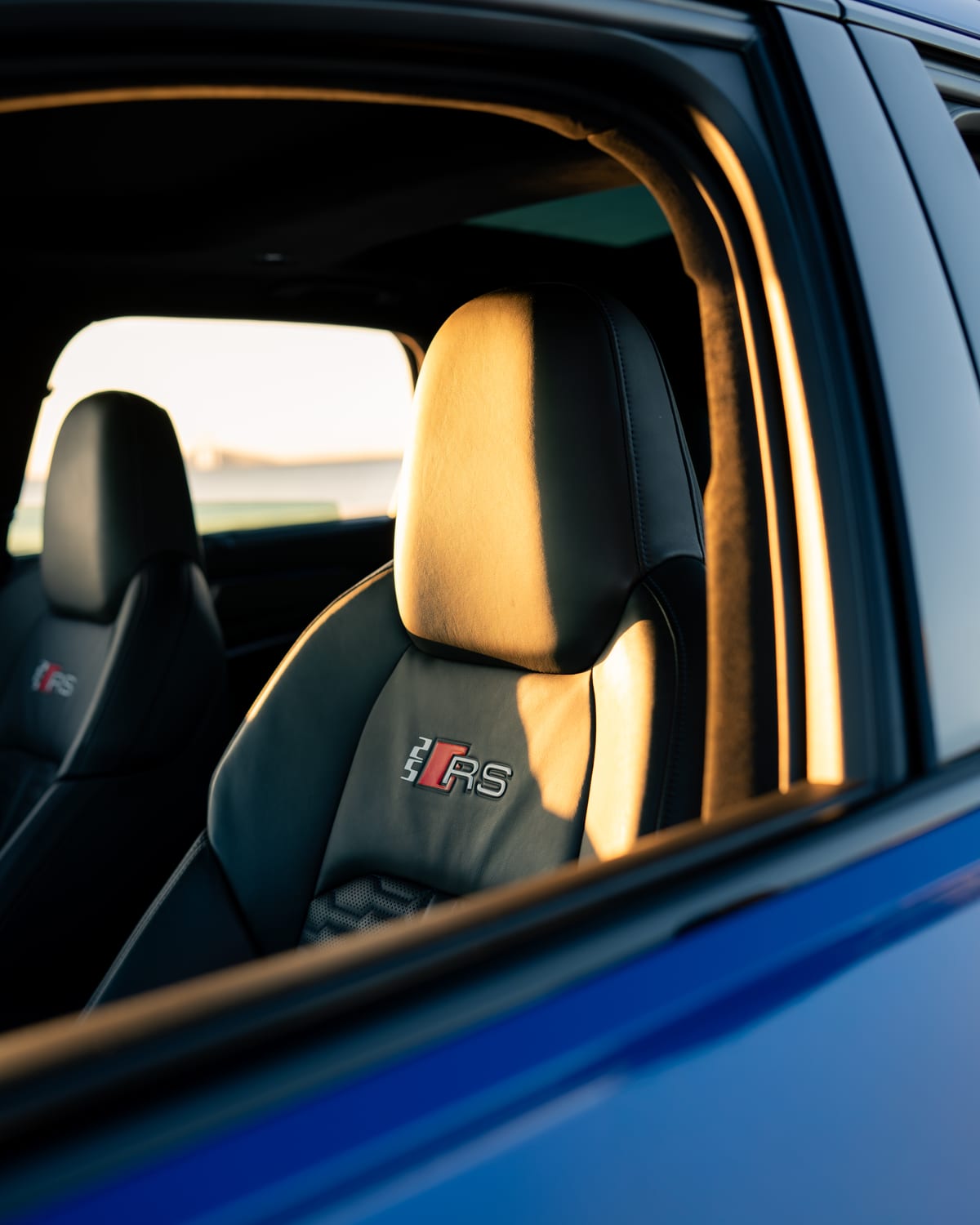 NOGARO BLUE RS6 — Cabin