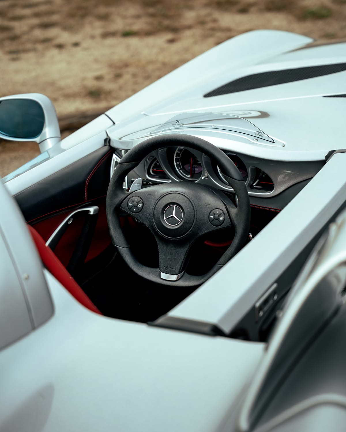 STIRLING MOSS — Cabin a